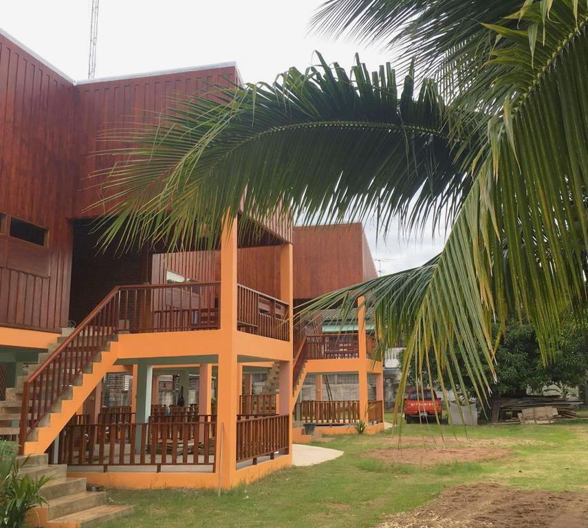 Saduemuenghomestay Phrae Zewnętrze zdjęcie