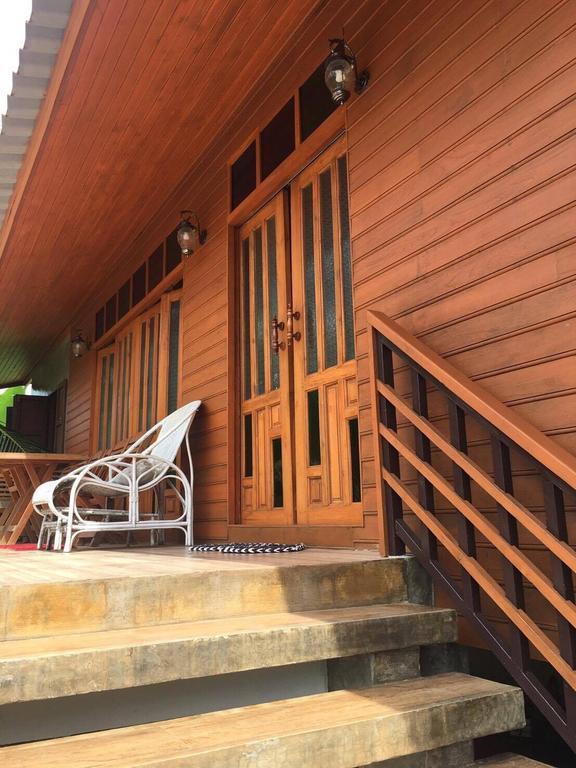 Saduemuenghomestay Phrae Zewnętrze zdjęcie