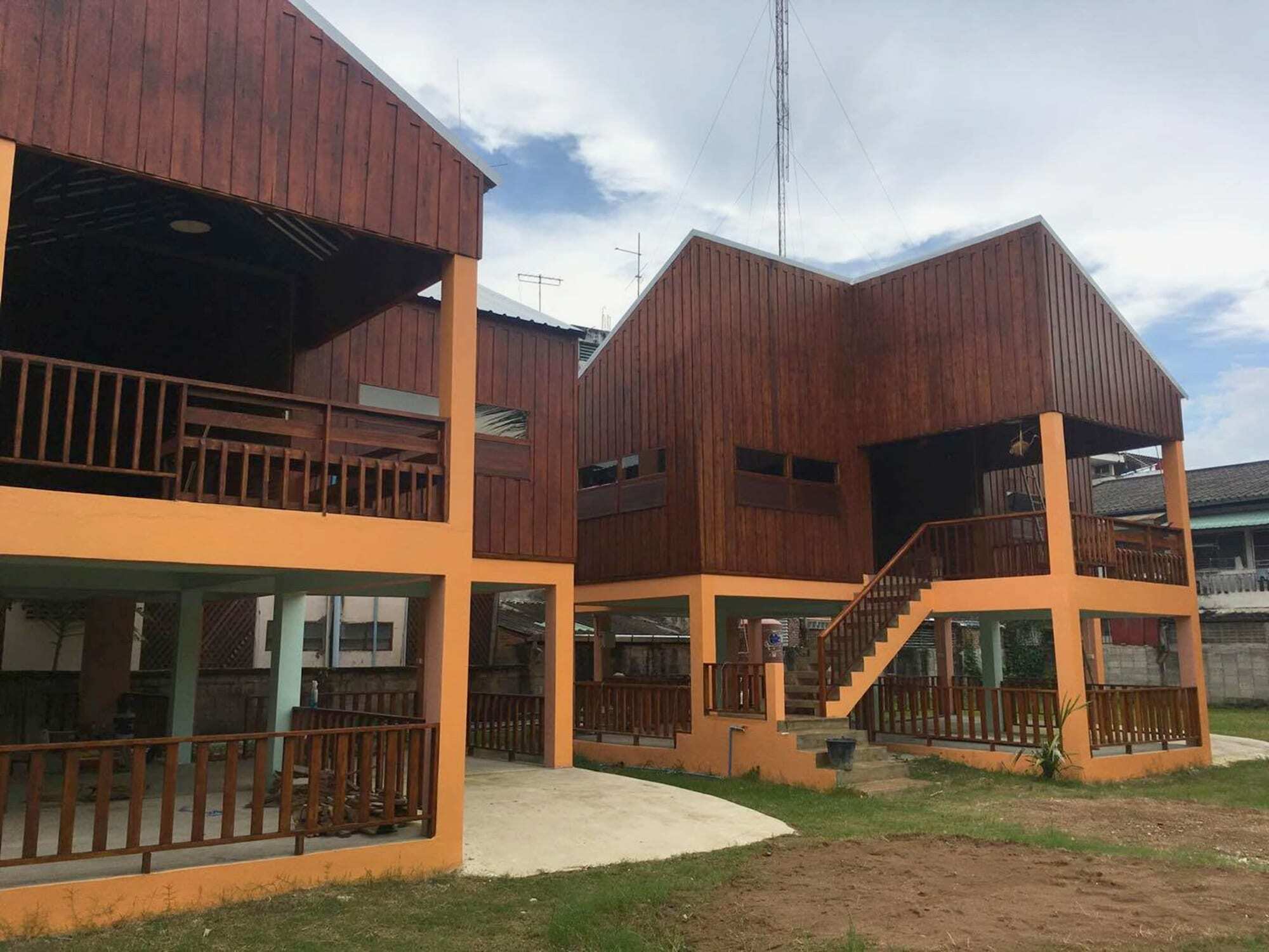 Saduemuenghomestay Phrae Zewnętrze zdjęcie