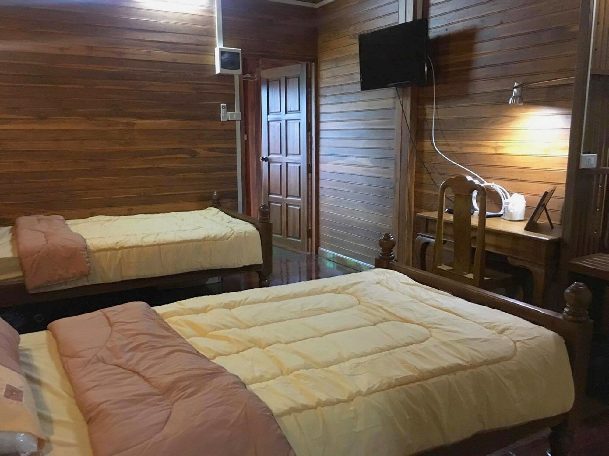 Saduemuenghomestay Phrae Zewnętrze zdjęcie